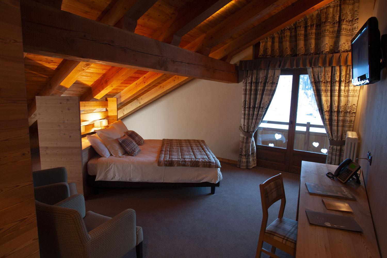 La Madonnina Del Gran Paradiso Wellness Hotel Cogne Ngoại thất bức ảnh